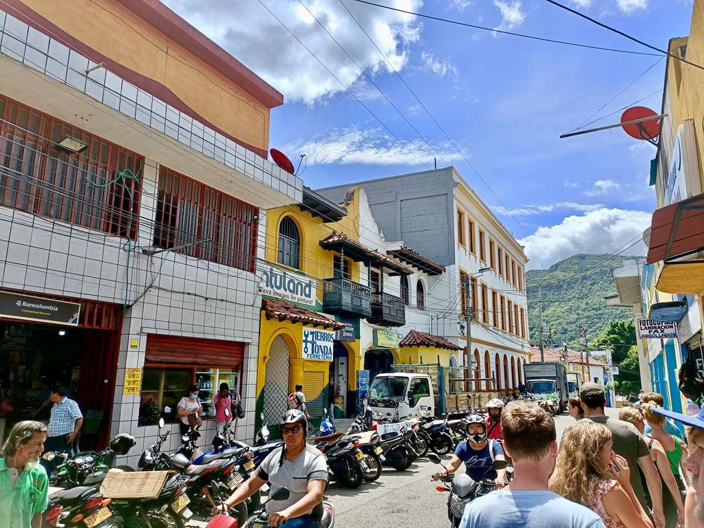 Dorpje Honda in Colombia